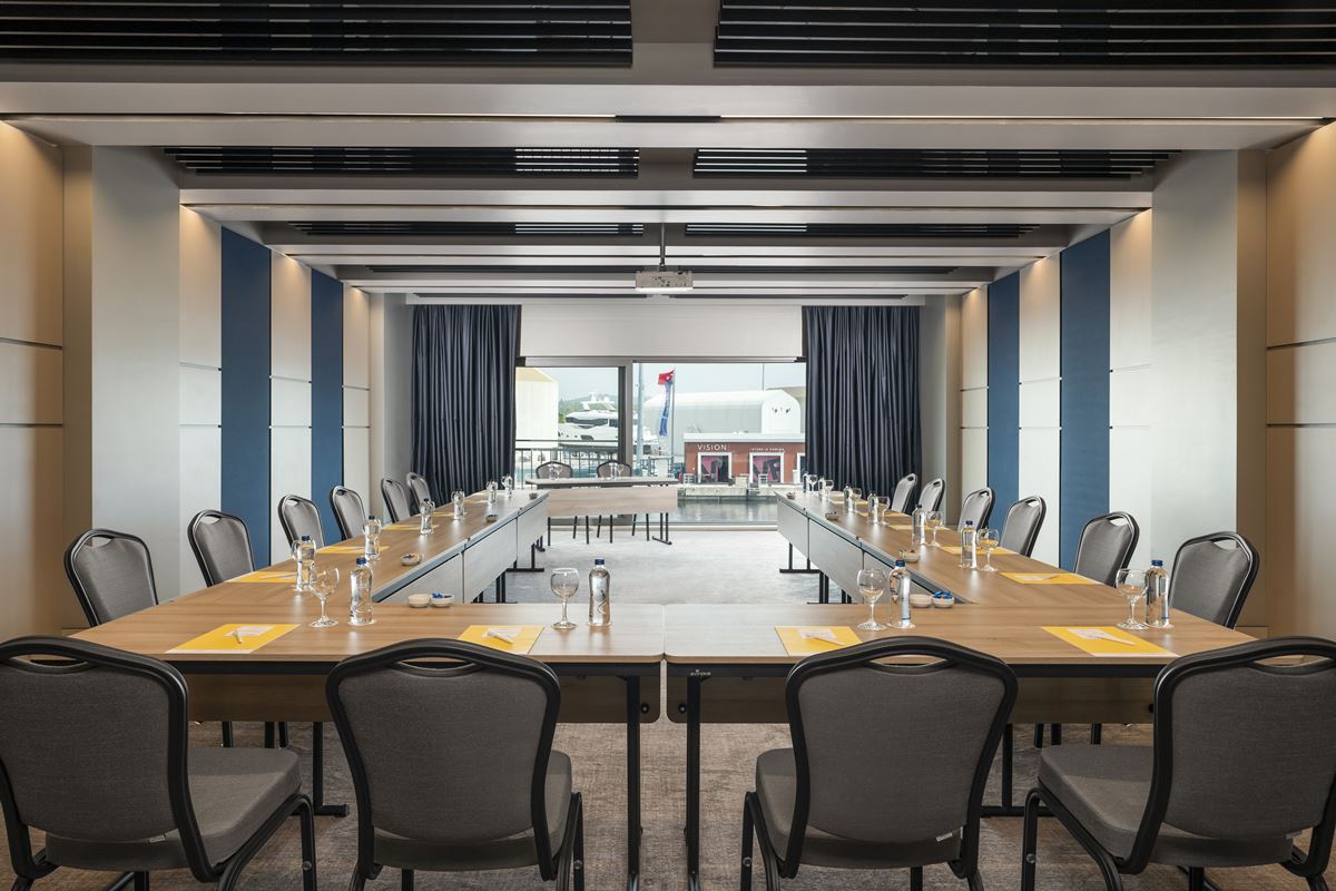 Çaka Bey Toplantı Salonu